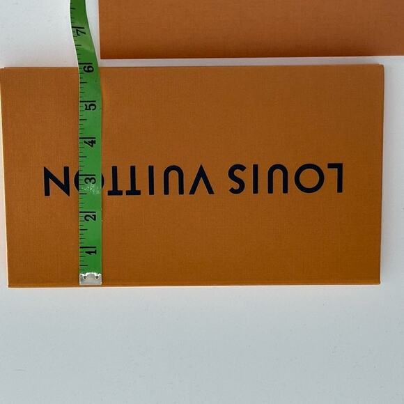 Louis Vuitton Gift Card Box. Empty. Comes with envelopes.  Magnetic closure Auth - Picture 4 of 13
